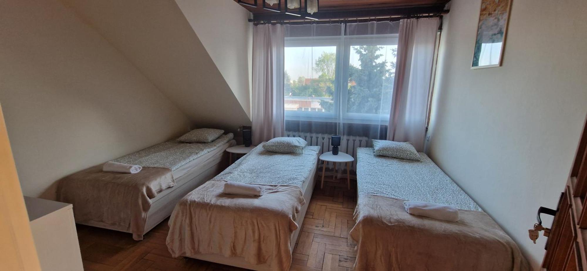 Hostel Milicka Wrocław Rom bilde